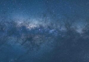 星空の下でキャンプしながら素敵な出会いを見つける方法は？